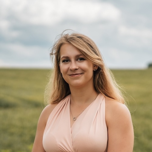 Nikča Bartoňová
